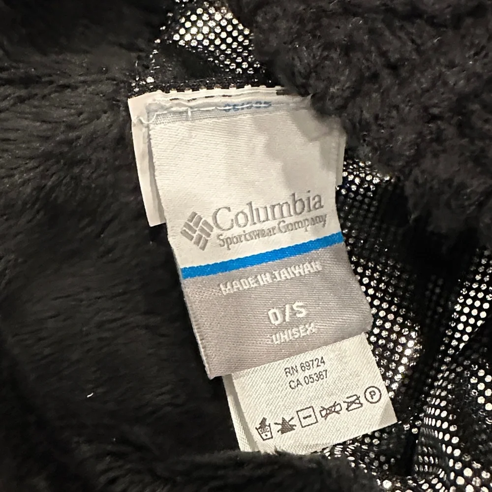 Columbia Omni Heat Classic Black Cable Knit Beanie